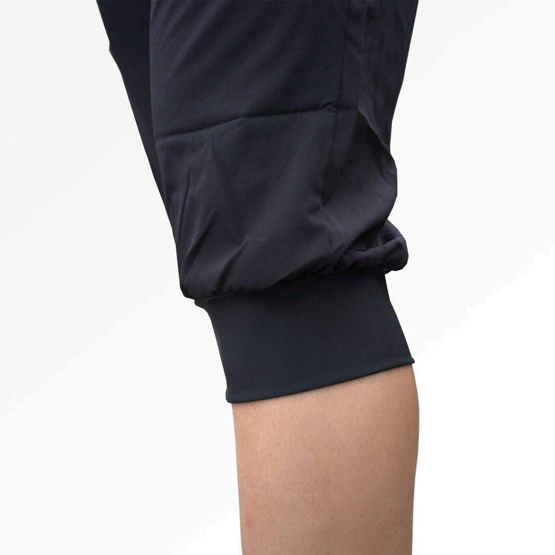 BLACK - 3/4 TAPERED SHORTS ELASTIC WAIST BAND